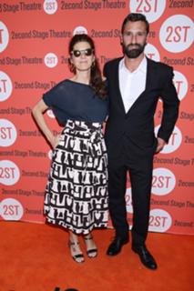 Marisa Tomei feet photo thumbnail