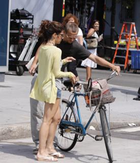 Marisa Tomei feet photo thumbnail