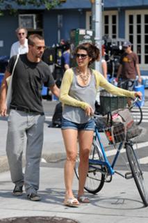 Marisa Tomei feet photo thumbnail