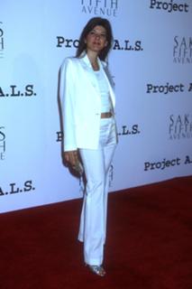 Marisa Tomei feet photo thumbnail