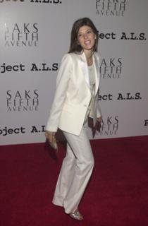Marisa Tomei feet photo thumbnail