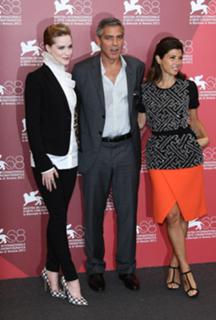 Marisa Tomei feet photo thumbnail