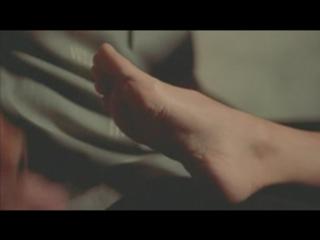 Marisa Tomei feet photo thumbnail