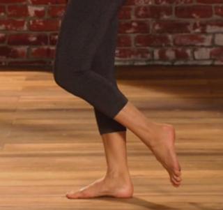 Marisa Tomei feet photo thumbnail
