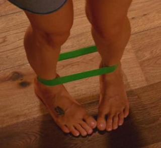 Marisa Tomei feet photo thumbnail