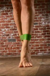 Marisa Tomei feet photo thumbnail