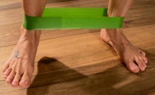 Marisa Tomei feet photo thumbnail