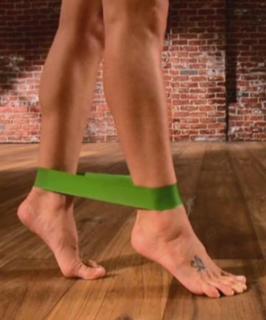 Marisa Tomei feet photo thumbnail
