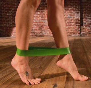 Marisa Tomei feet photo thumbnail