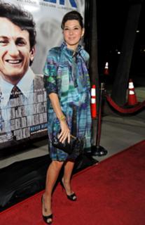 Marisa Tomei feet photo thumbnail