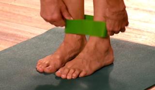 Marisa Tomei feet photo thumbnail