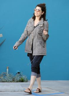 Marisa Tomei feet photo thumbnail