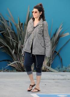 Marisa Tomei feet photo thumbnail
