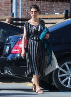 Marisa Tomei feet photo thumbnail