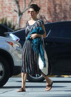 Marisa Tomei feet photo thumbnail
