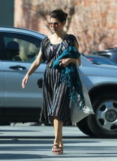 Marisa Tomei feet photo thumbnail