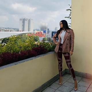 Marisol González feet photo thumbnail