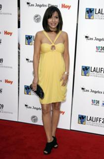 Marisol Nichols feet photo thumbnail