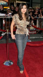 Marisol Nichols feet photo thumbnail