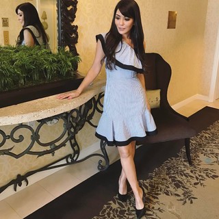 Marisol Nichols feet photo thumbnail