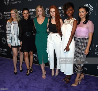 Marisol Nichols feet photo thumbnail