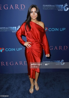 Marisol Nichols feet photo thumbnail