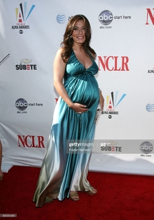 Marisol Nichols feet photo thumbnail