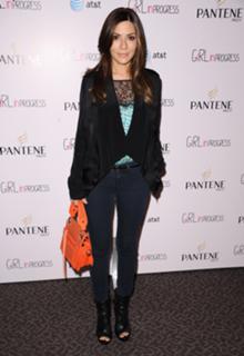 Marisol Nichols feet photo thumbnail