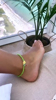 Mariya Gorban feet photo thumbnail