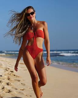 Mariya Gorban feet photo thumbnail