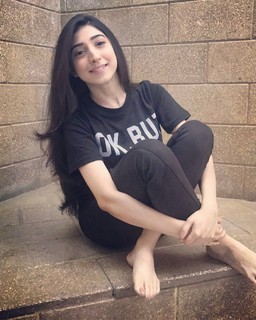 Mariyam Nafees feet photo 5
