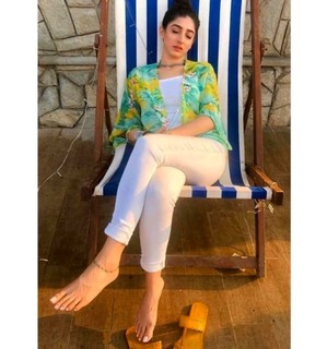 Mariyam Nafees feet photo 12