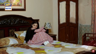 Mariyam Nafees feet photo 11