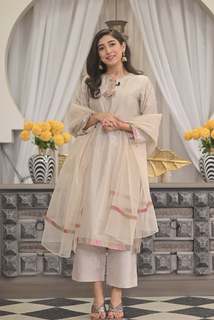 Mariyam Nafees feet photo 15