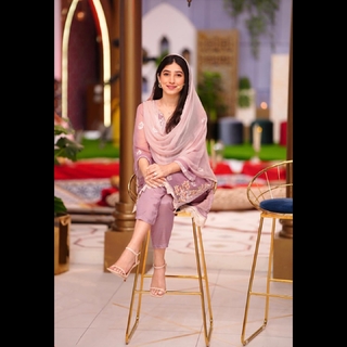 Mariyam Nafees feet photo 5