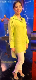 Mariyam Nafees feet photo 2
