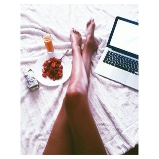 Marjorie Bourgeois feet photo 5