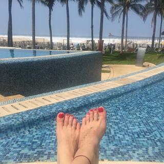 Marjorie De Sousa feet photo thumbnail