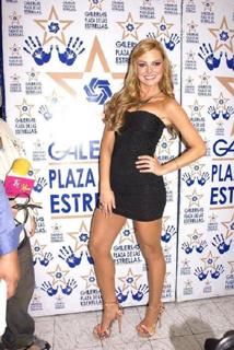 Marjorie De Sousa feet photo thumbnail