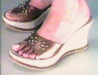 Marjorie De Sousa feet photo thumbnail