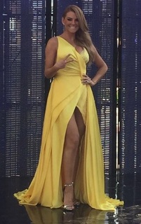 Marjorie De Sousa feet photo thumbnail