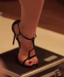 Marjorie De Sousa feet photo thumbnail