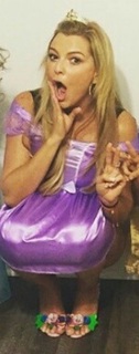 Marjorie De Sousa feet photo thumbnail