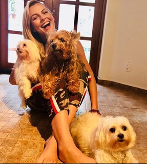 Marjorie De Sousa feet photo thumbnail