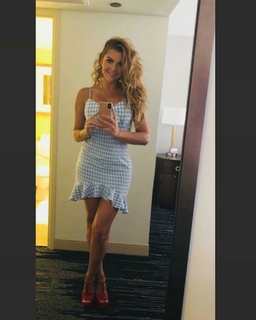 Marjorie De Sousa feet photo thumbnail