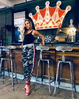 Marjorie De Sousa feet photo thumbnail