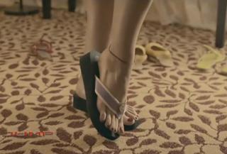 Marjorie De Sousa feet photo thumbnail