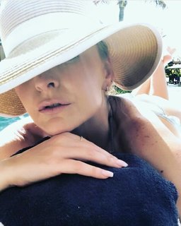 Marjorie De Sousa feet photo thumbnail