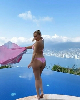 Marjorie De Sousa feet photo thumbnail