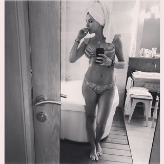 Marjorie De Sousa feet photo thumbnail